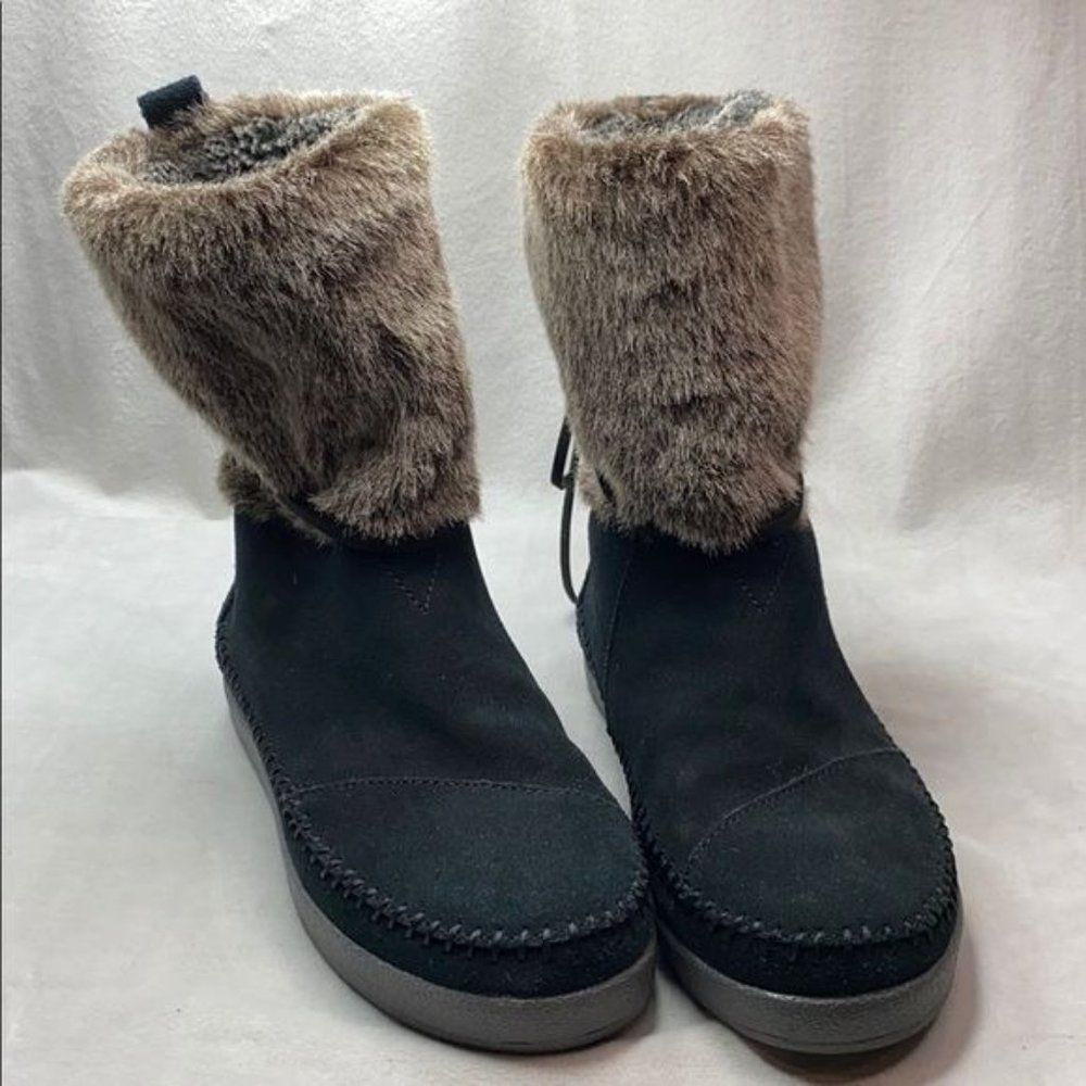 Toms Women’s Black Suede Winter Boots with Brown Faux Fur Cuff